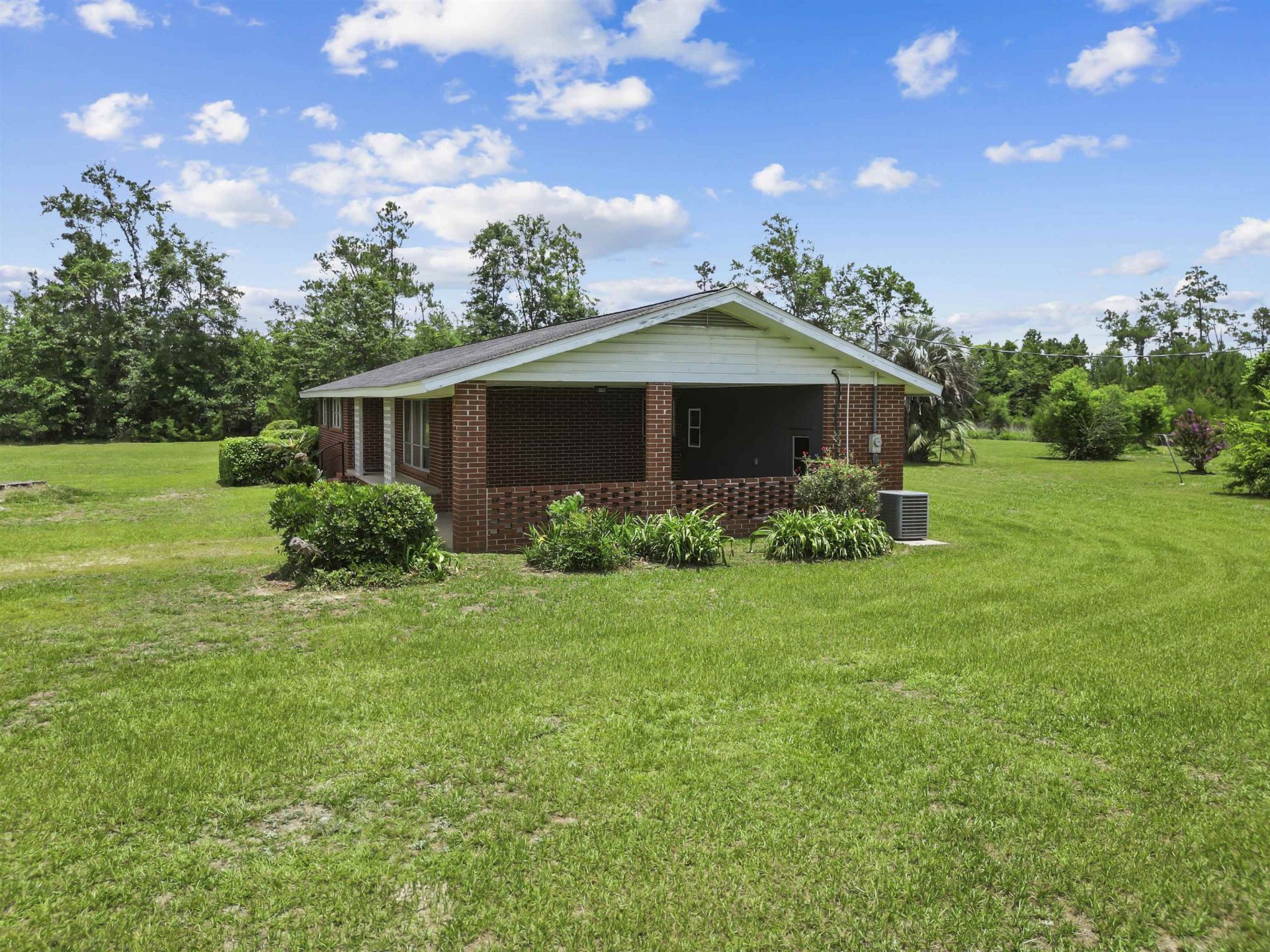 19395 SW Matthew Wood Road , Blountstown, FL 32424 Photo