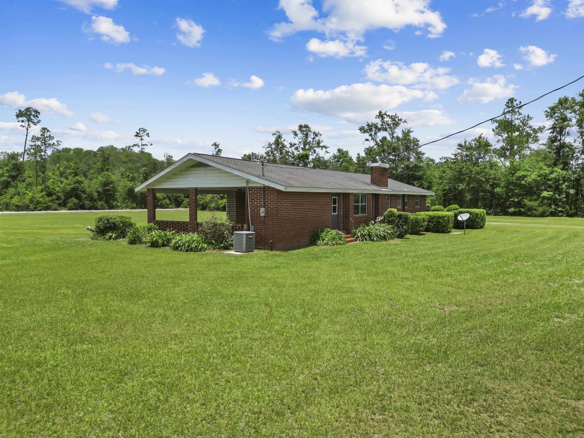 19395 SW Matthew Wood Road , Blountstown, FL 32424 Photo