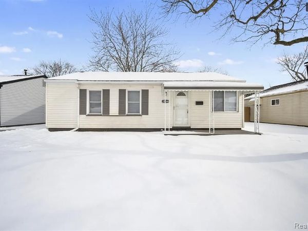 25184 Wiseman Street, Roseville, MI 48066