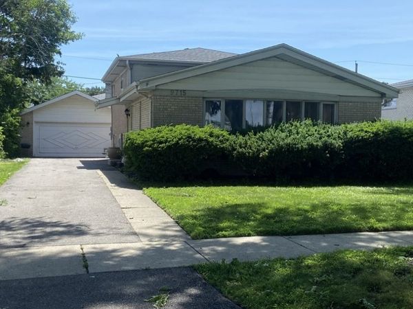 9715 Le claire Avenue , Skokie, IL 60077