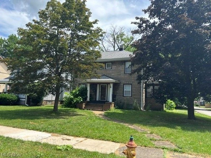 405 Oak Knoll SE, Warren, OH 44483 Photo 2