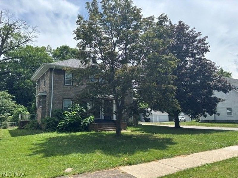 405 Oak Knoll SE, Warren, OH 44483 Photo 4