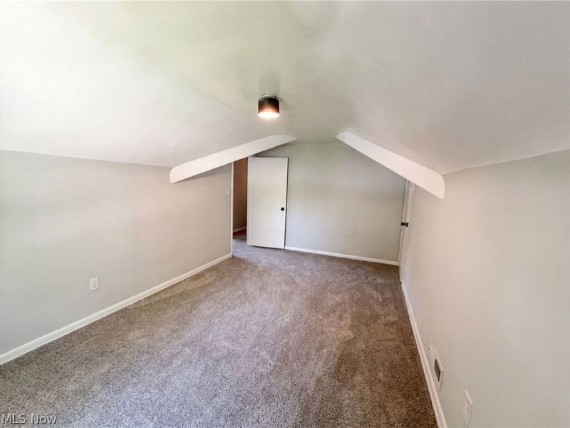 1384 Ford Road, Cleveland, OH 44124 Photo 12