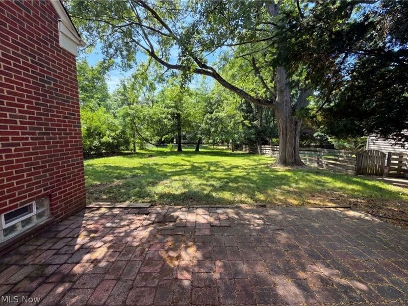 1384 Ford Road, Cleveland, OH 44124 Photo 20