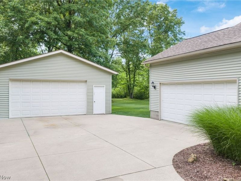 1312 Evelyn Lane, Akron, OH 44306 Photo 2