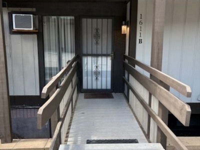 1611 Treetop Trail, Unit B, Akron, OH 44313 Photo 2