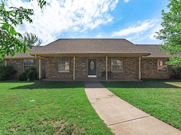 207 Locust , Merkel, TX 79536