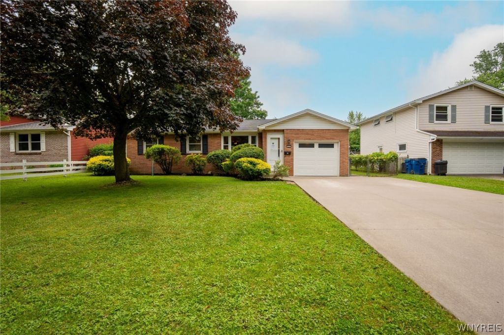 177 Bucyrus Drive, Buffalo, NY 14228 Main Photo