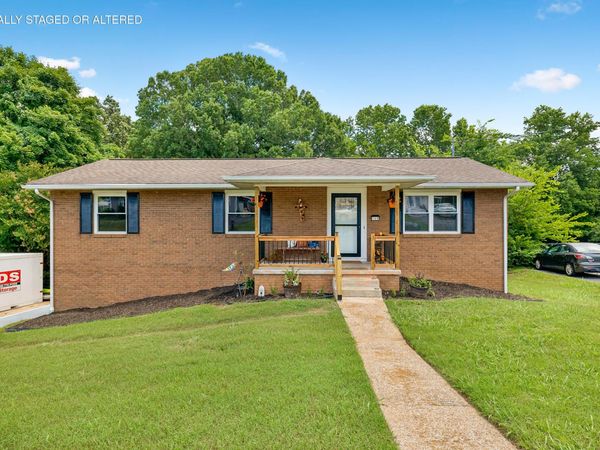145 Greens Lake Circle, Rossville, GA 30741