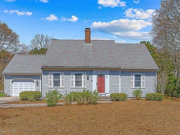 43 Neshobe Road, Mashpee, MA 02649
