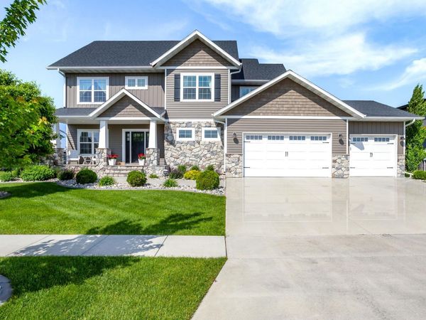2508 Mcleod Drive E, West Fargo, ND 58078