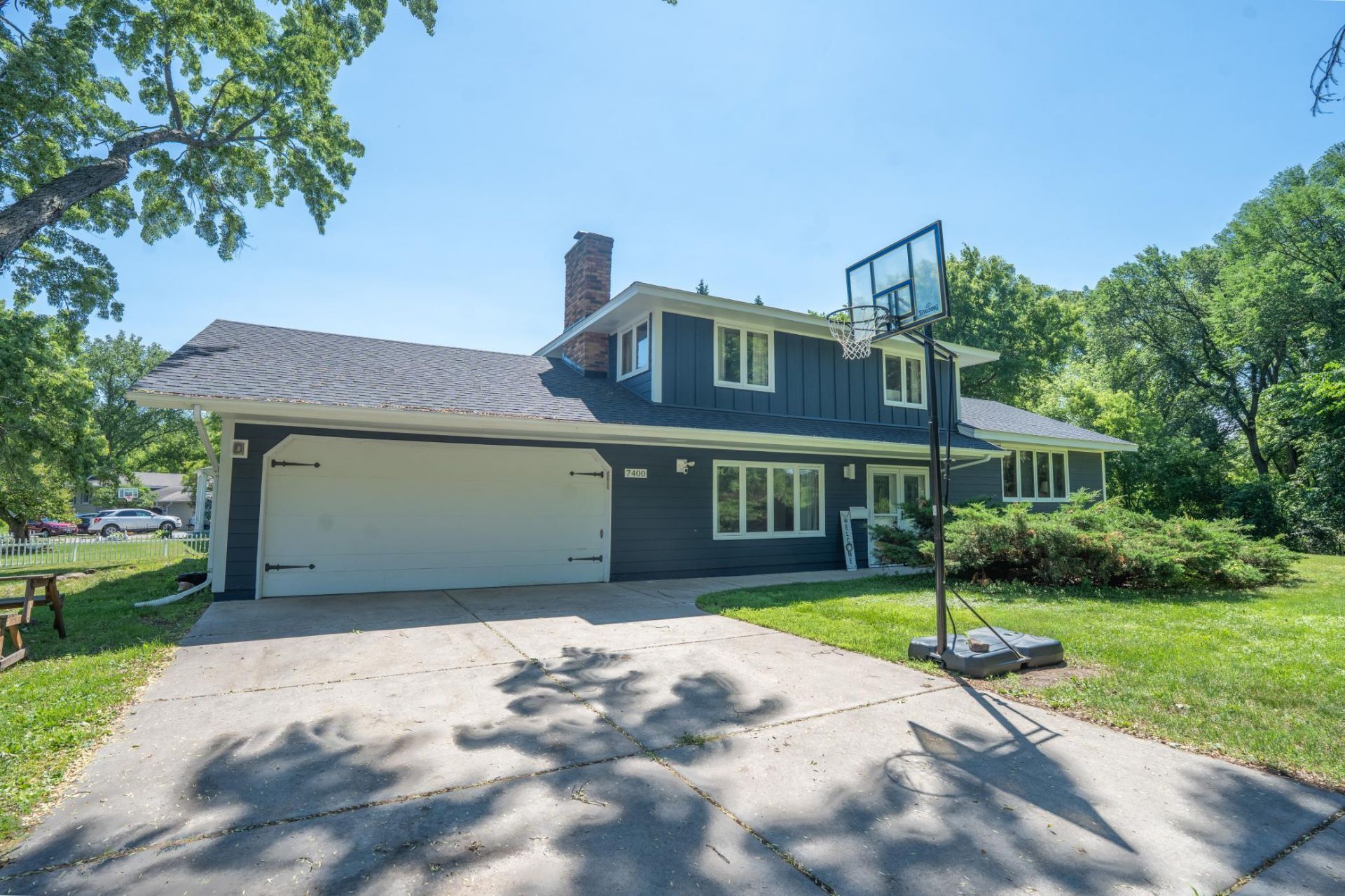 7400 Major Avenue N, Brooklyn Park, MN 55443 Main Photo