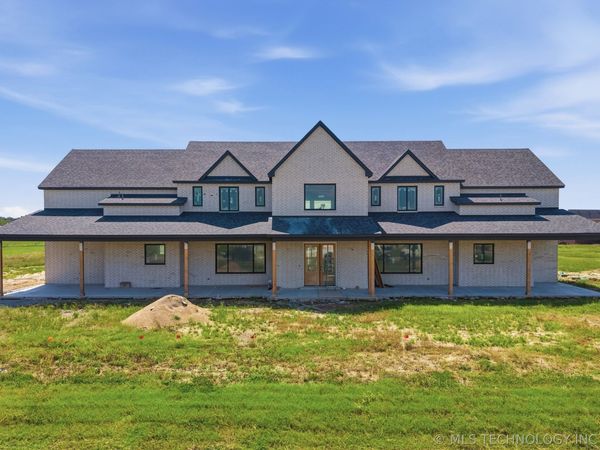 8373 S Wolf Creek Avenue , Broken Arrow, OK 74014