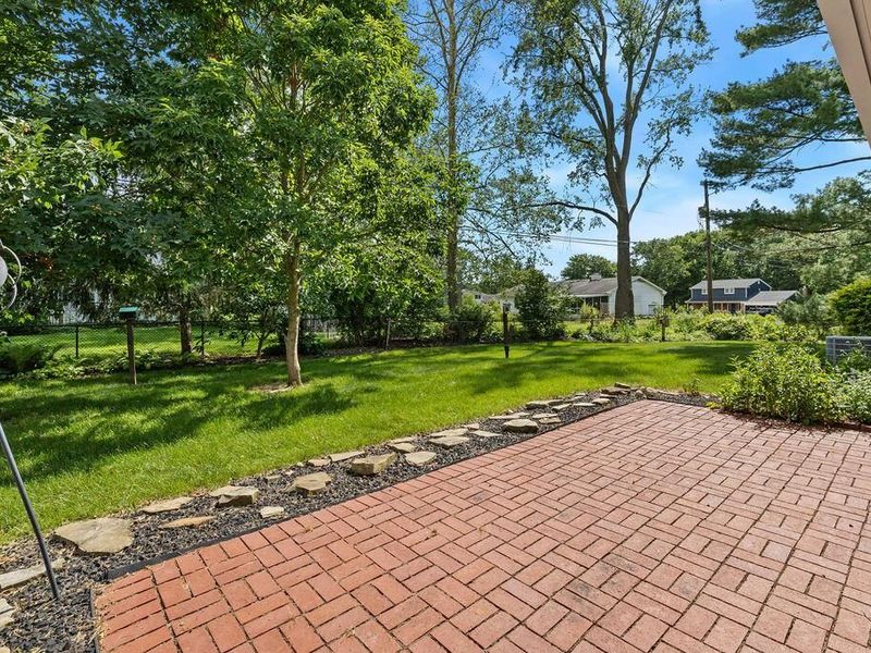 318 Apache Circle , Westerville, OH 43081 Photo 9