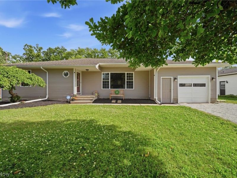 734 Knollwood Drive, Ashtabula, OH 44004 Photo 1