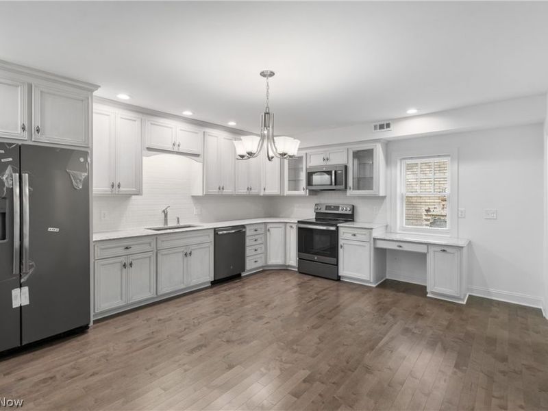 13113 Cleveland Avenue NW, Uniontown, OH 44685 Photo 6