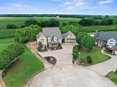 611 Pool Court, Shawnee, OK 74801