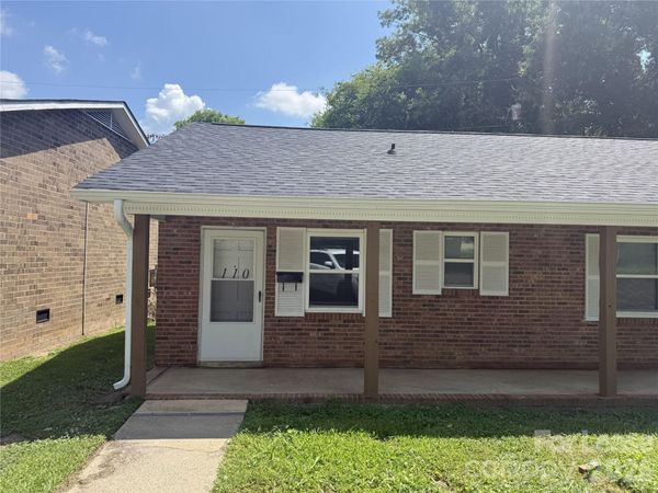 110 N Peterson Street , Stanley, NC 28164