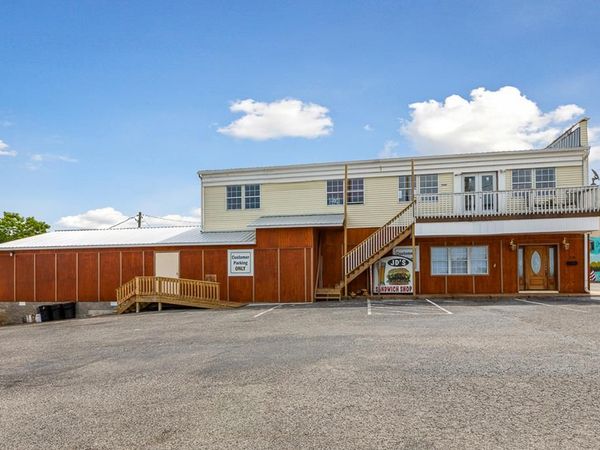 208 W Broad, Livingston, TN 38570