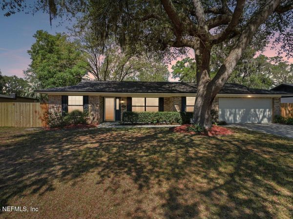 2614 WHIPPLE Avenue, Orange Park, FL 32073