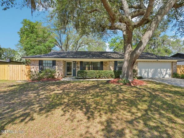 2614 WHIPPLE Avenue, Orange Park, FL 32073