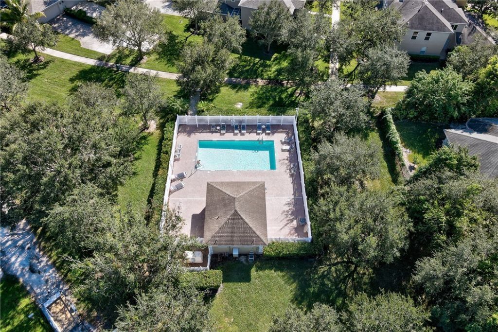 1660 Pointe West Way, Unit 1660, Vero Beach, FL 32966 Photo
