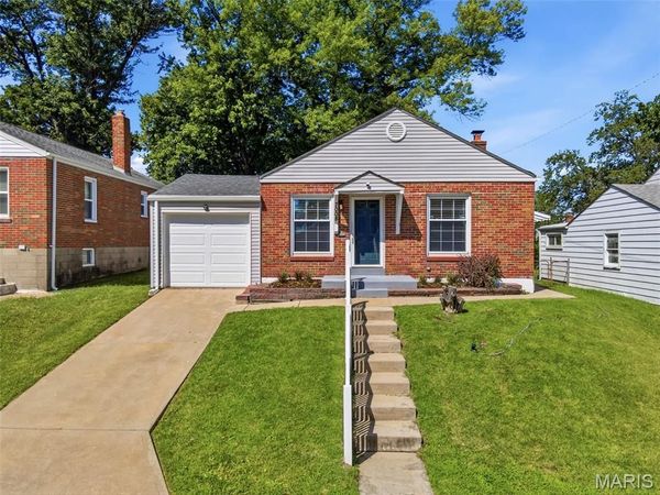 7008 Motte Street , St Louis, MO 63121