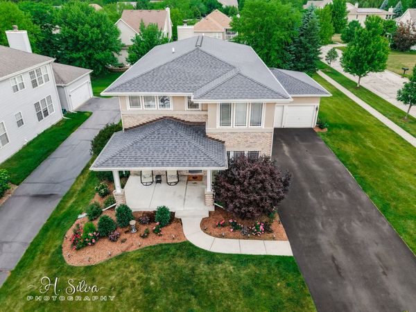 1410 Grand Pointe Boulevard, West Dundee, IL 60118