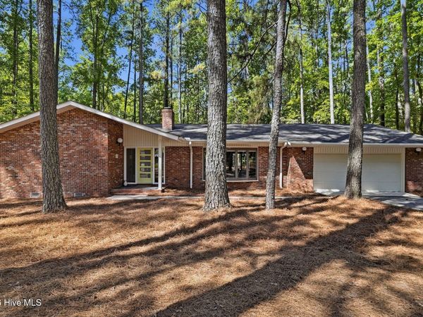 228 Heather Lane, Southern Pines, NC 28387