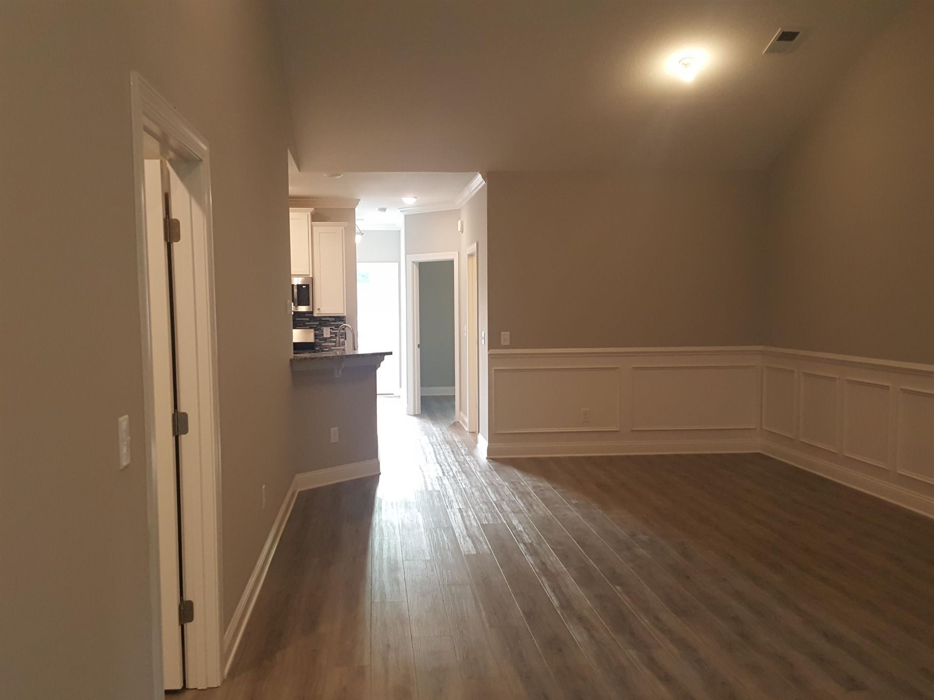 1144 Freeboard St. Photo 38