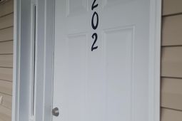 1144 Freeboard St. photo 4