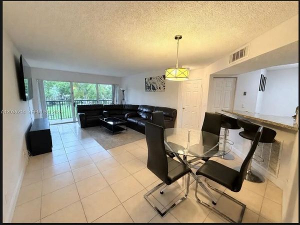 8741 Wiles Rd , Unit 204, Coral Springs, FL 33067