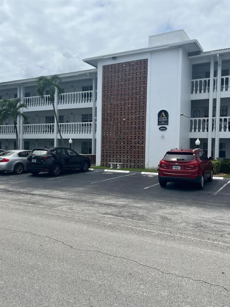 5201 NE 24th Ter, Unit A206, Fort Lauderdale, FL 33308 Photo