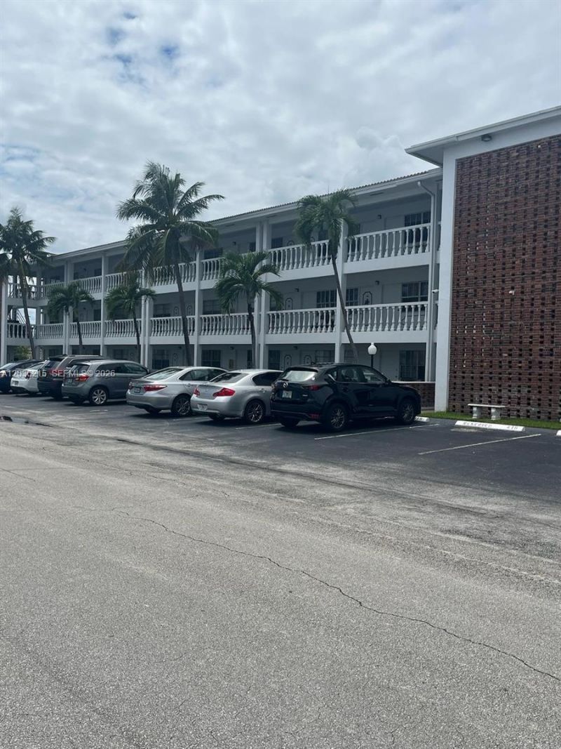 5201 NE 24th Ter, Unit A206, Fort Lauderdale, FL 33308 Photo