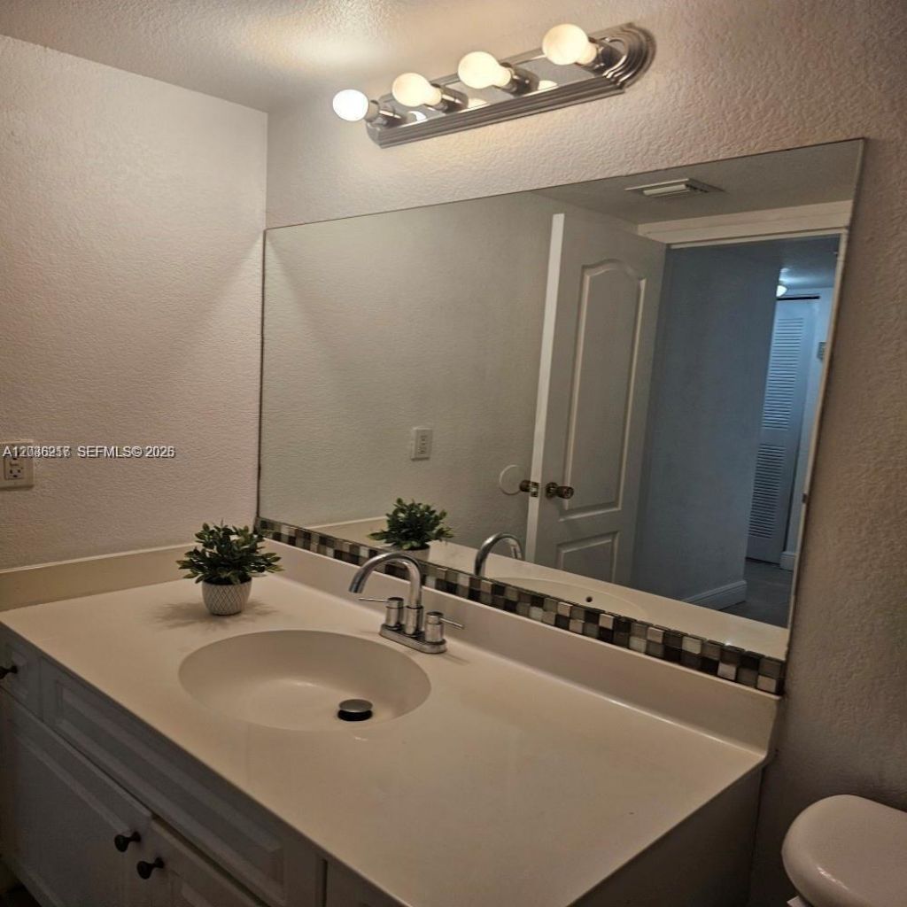 4810 NW 79th Ave, Unit 202, Doral, FL 33166 Photo