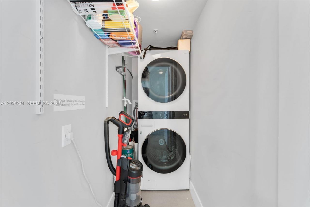92 SW 3rd St , Unit 3611, Miami, FL 33130 Photo