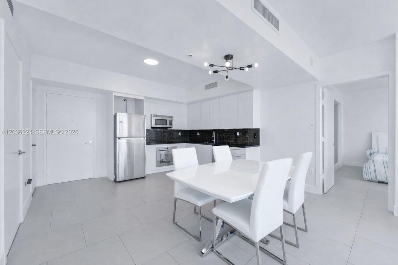 92 SW 3rd St , Unit 3611, Miami, FL 33130 Photo