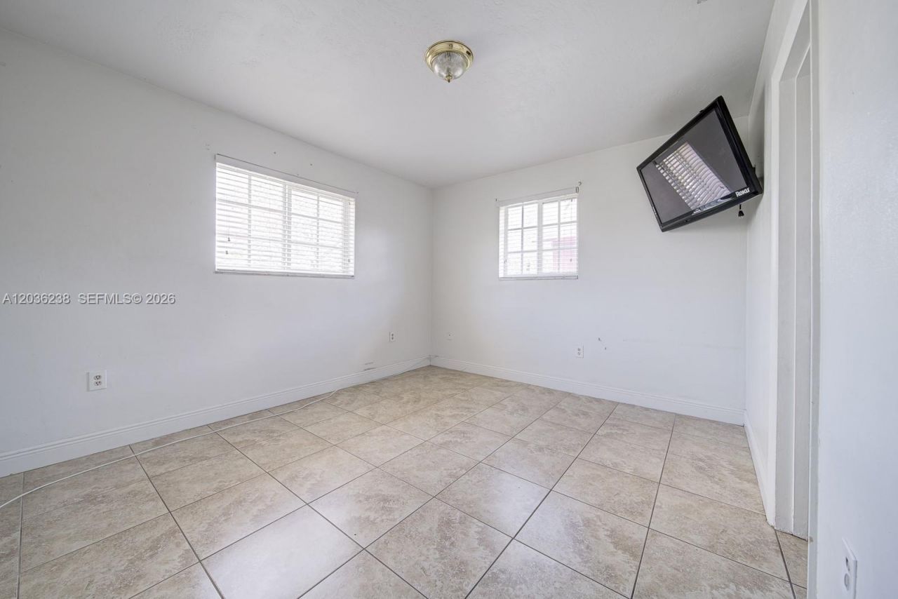11250 SW 7th St , Sweetwater, FL 33174 Photo