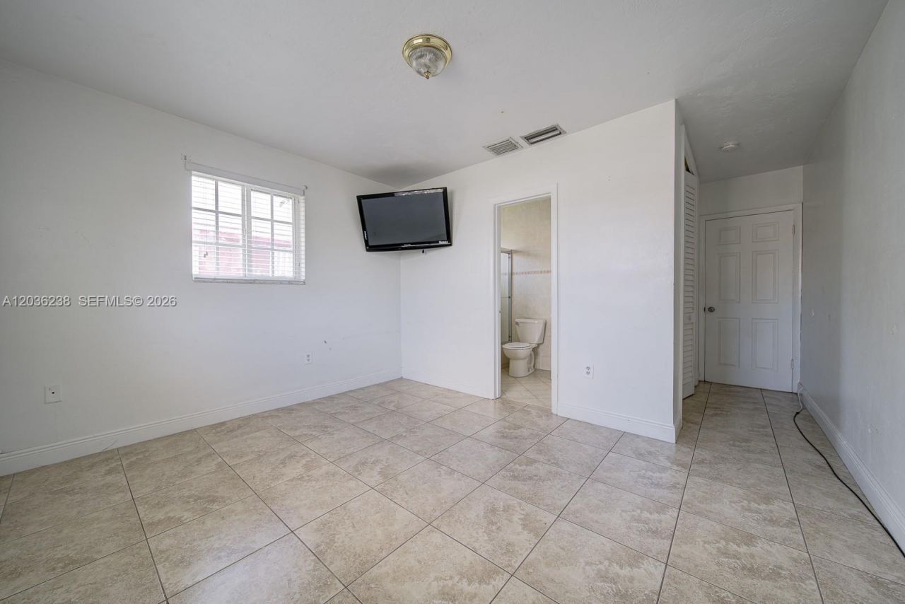 11250 SW 7th St , Sweetwater, FL 33174 Photo