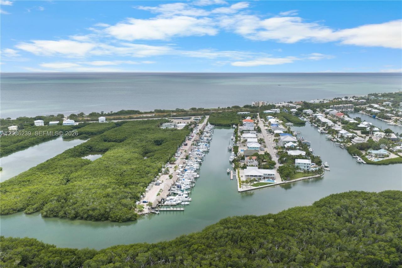 2100 Avenue H , Marathon, FL 33050 Photo