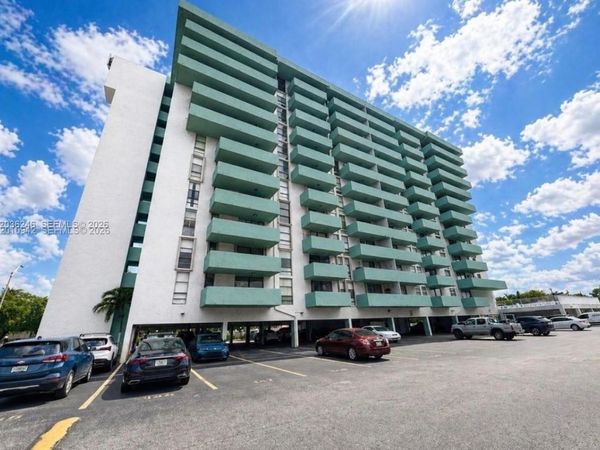 1825 W 44th Pl , Unit 1107, Hialeah, FL 33012