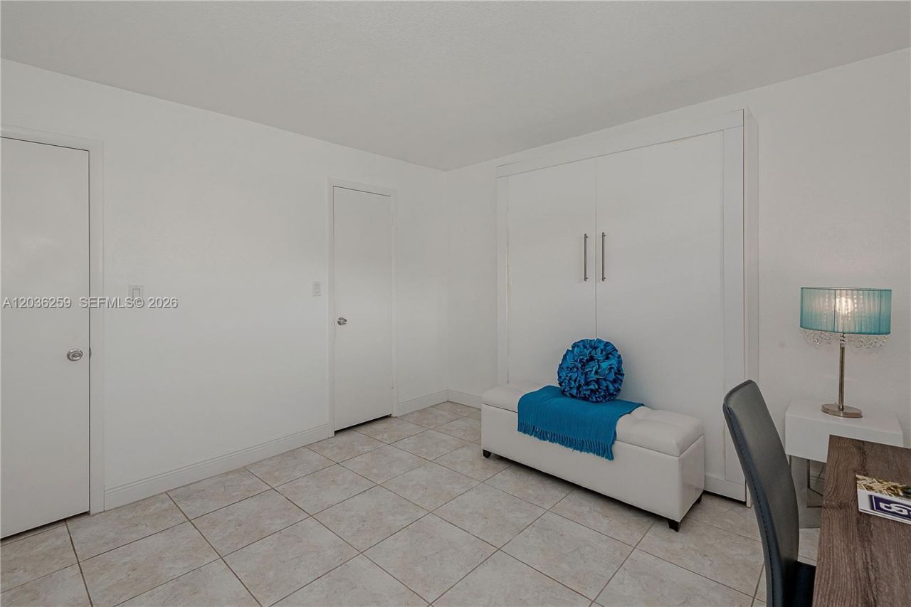 9410 N Hollybrook Lake Dr , Unit 11-109, Pembroke Pines, FL 33025 Photo