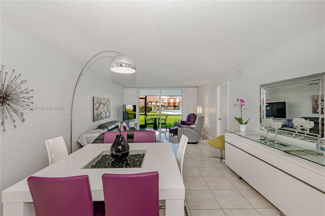 9410 N Hollybrook Lake Dr , Unit 11-109, Pembroke Pines, FL 33025 Photo