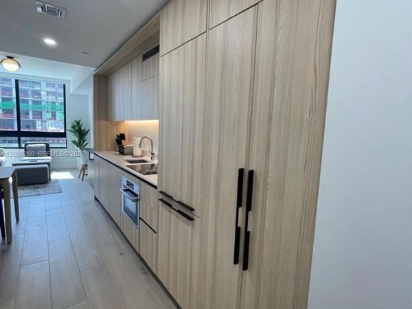 225 N Miami Ave, Unit 805, Miami, FL 33128