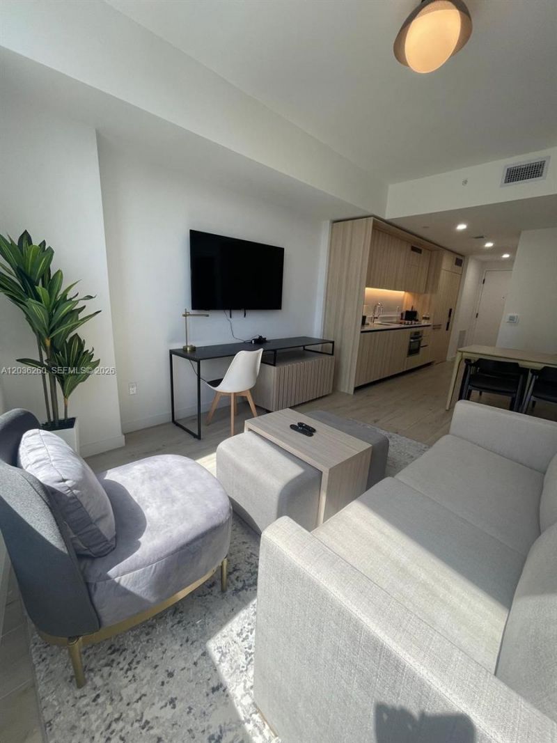 225 N Miami Ave, Unit 805, Miami, FL 33128 Photo