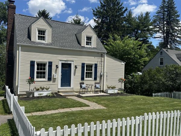 2012 Pleasant St, Bethel Park, PA 15102