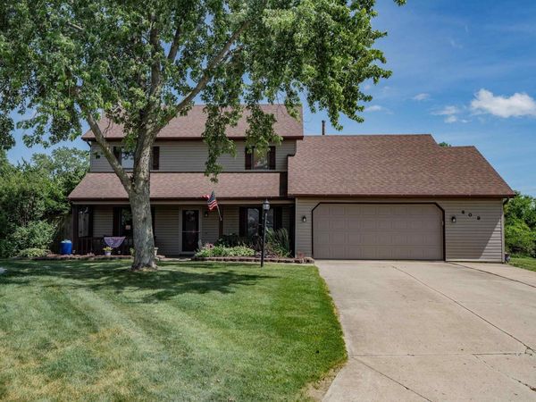 609 Woodland Springs Place, Fort Wayne, IN 46825