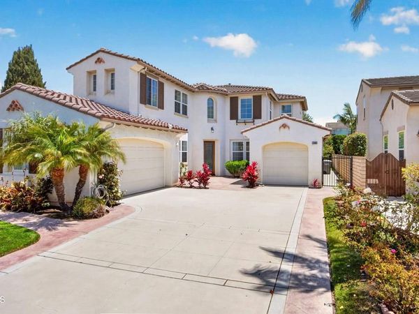 2096 Mission Hills Drive , Oxnard, CA 93036
