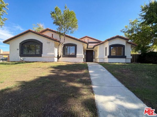 42355 Willeta Avenue , Lancaster, CA 93536