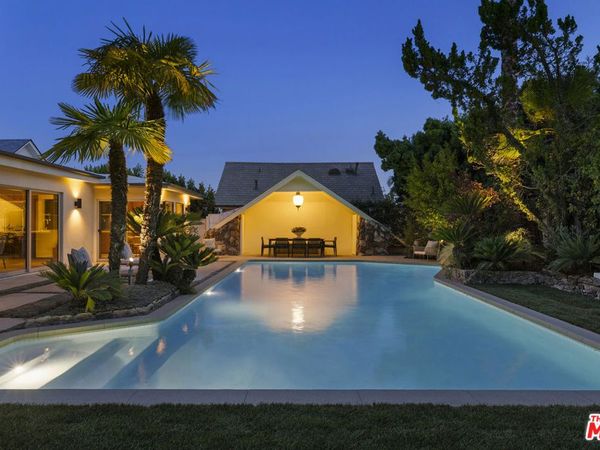 2235 Chislehurst Drive, Los Angeles, CA 90027